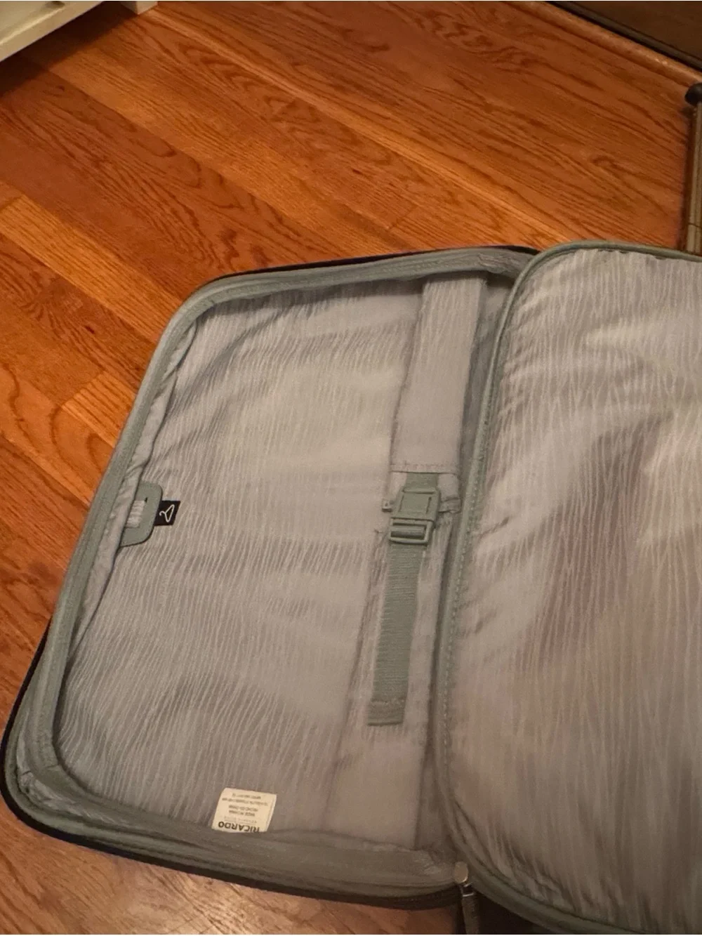 Ricardo Black Carry-On Spinner Suitcase